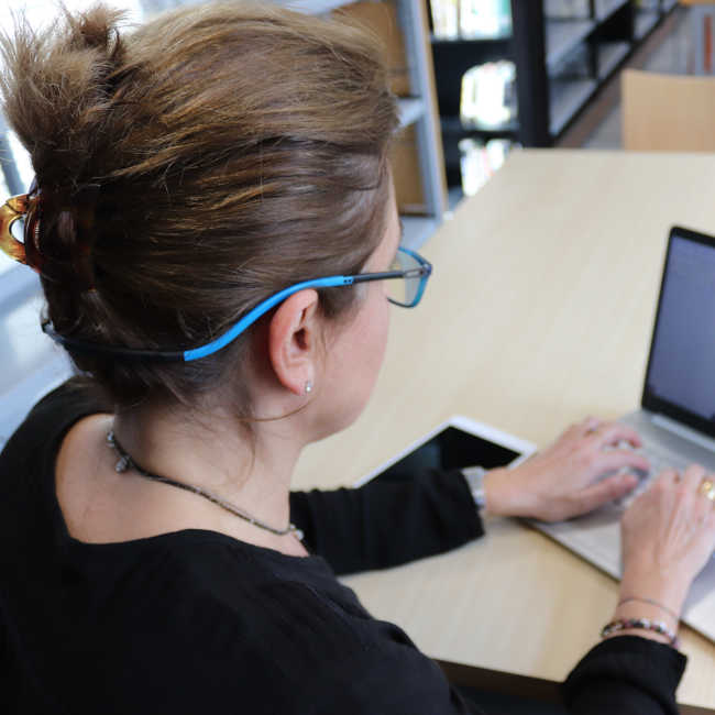 Bildschirmbrille schützt Ihre Augen vor dem PC, rechteckiges Gestell , einstellbar, Magnet im Bügel, austauschbares Flexi-Nackenband