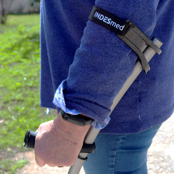Sangle d'attache réglable pour appui brachial